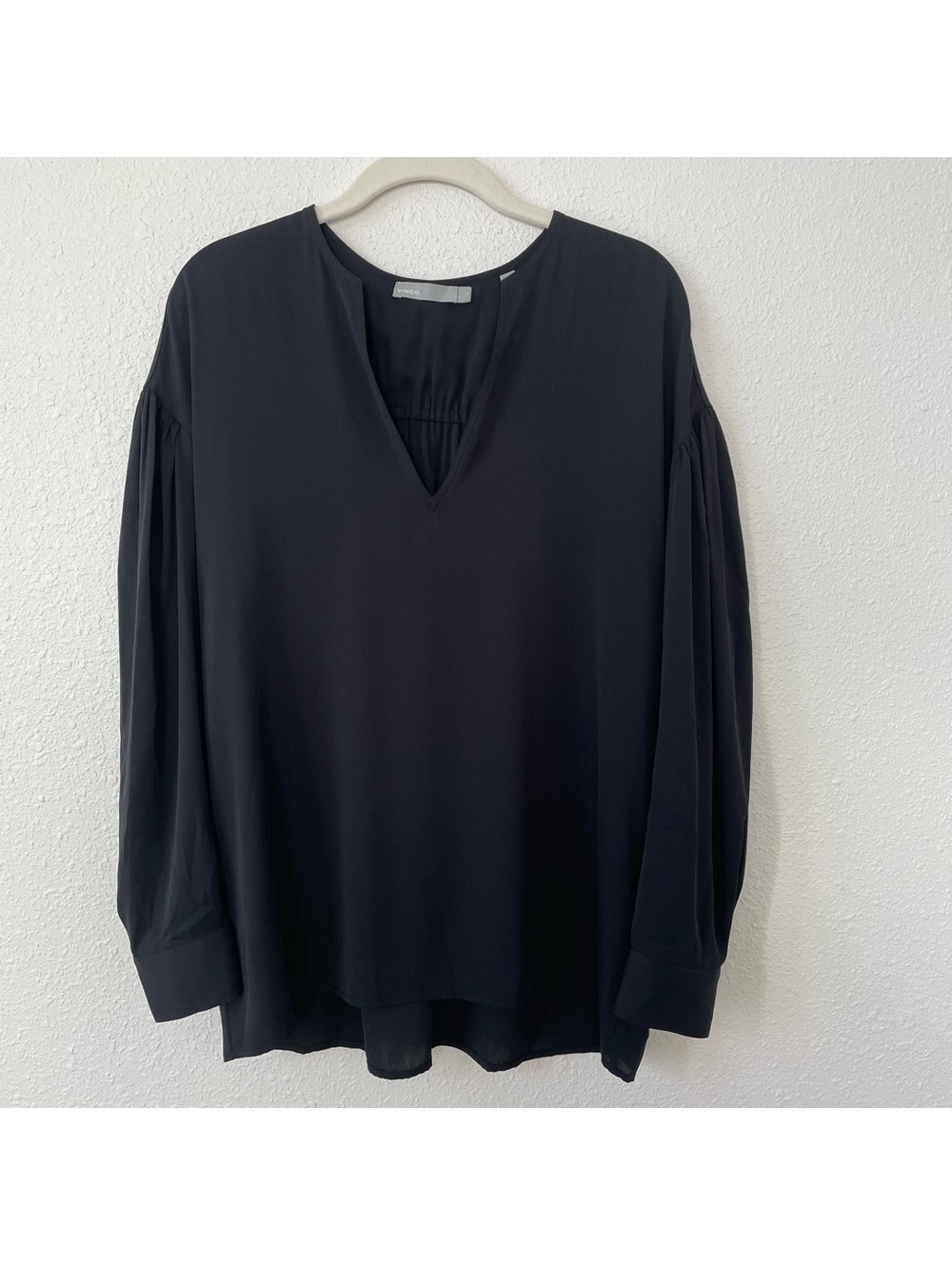 Vince Stretch Silk Split Neck Blouse Black Size Small Ruched Luxury Goth Peasant